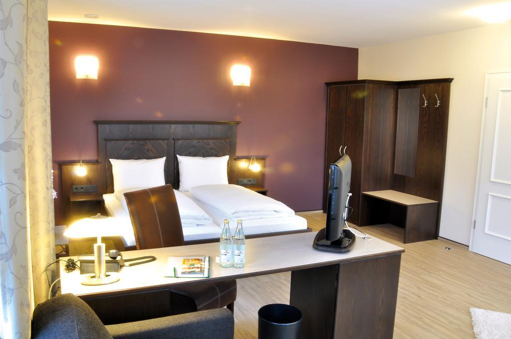 Autenrieder Brauereigasthof Ichenhausen Room photo