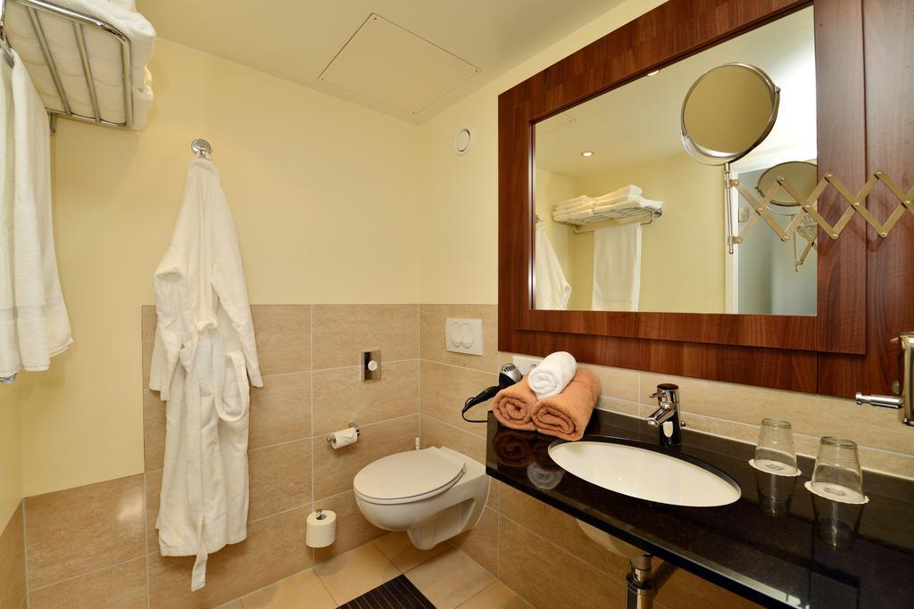 Autenrieder Brauereigasthof Ichenhausen Room photo