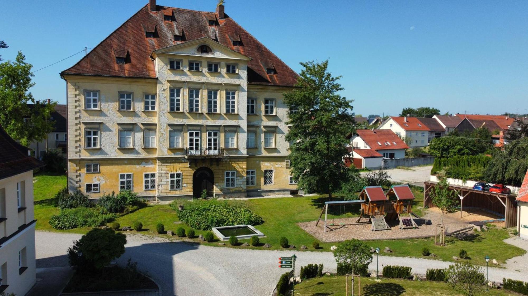 Autenrieder Brauereigasthof Ichenhausen Exterior photo